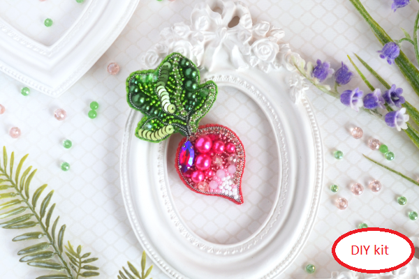 DIY beaded brooch Glamorous radish